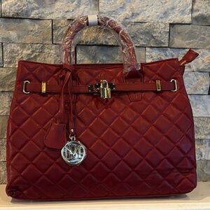 Badgley Mischka Elegant Quilted Brick Red Handbag. Sophistication, Elegance.